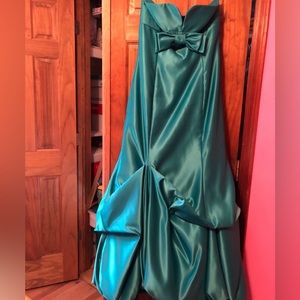 Emerald Green Formal Dress